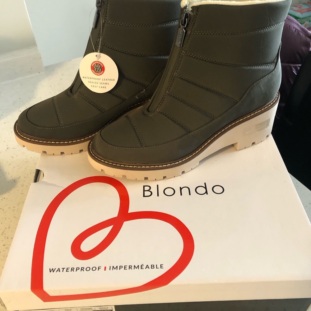 Blondo Women's Waterproof Boots - Olive